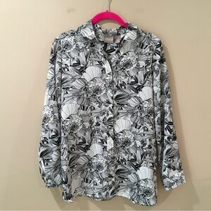 Chico’s Womens 0/M Blouse Top Shirt White Black Floral Printed Button